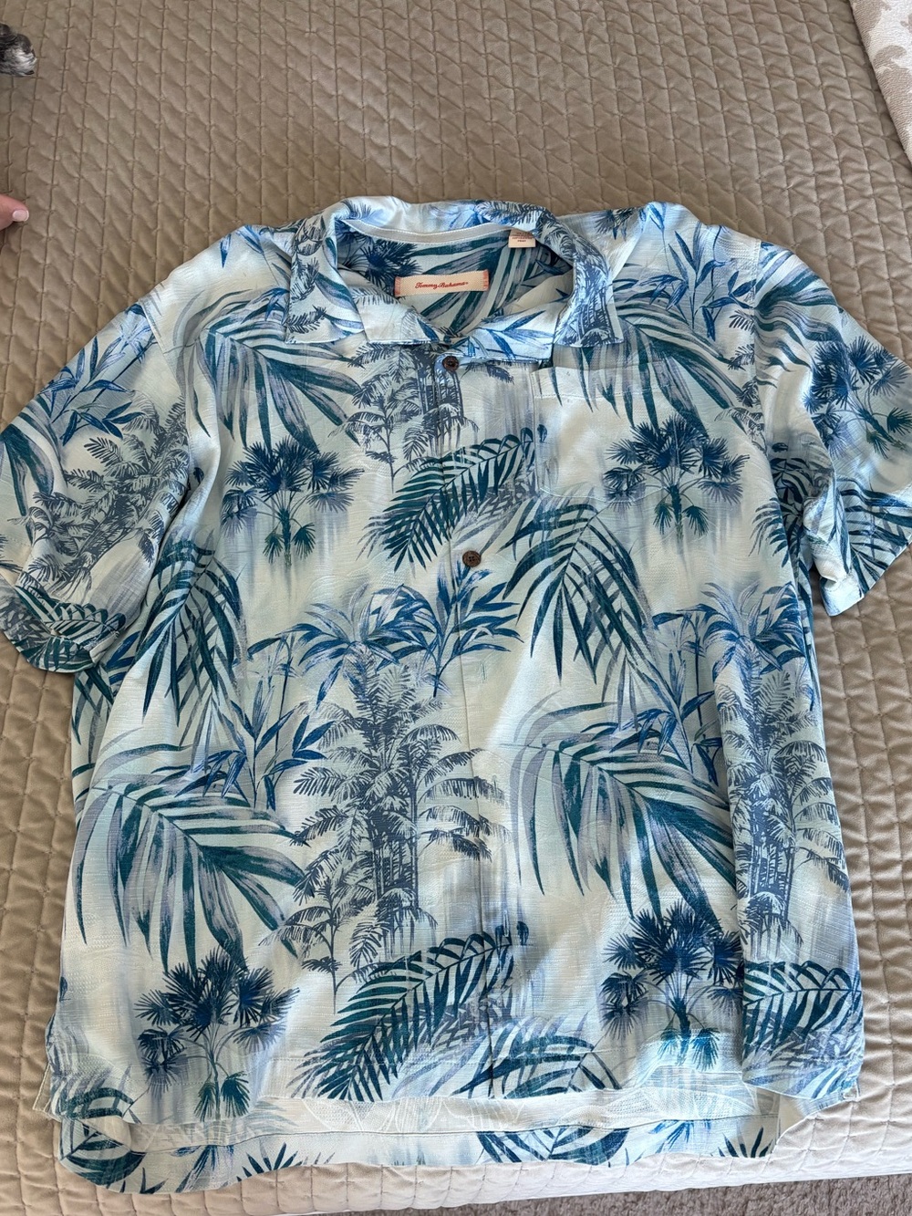 Men’s XL Tommy Bahama Shirt